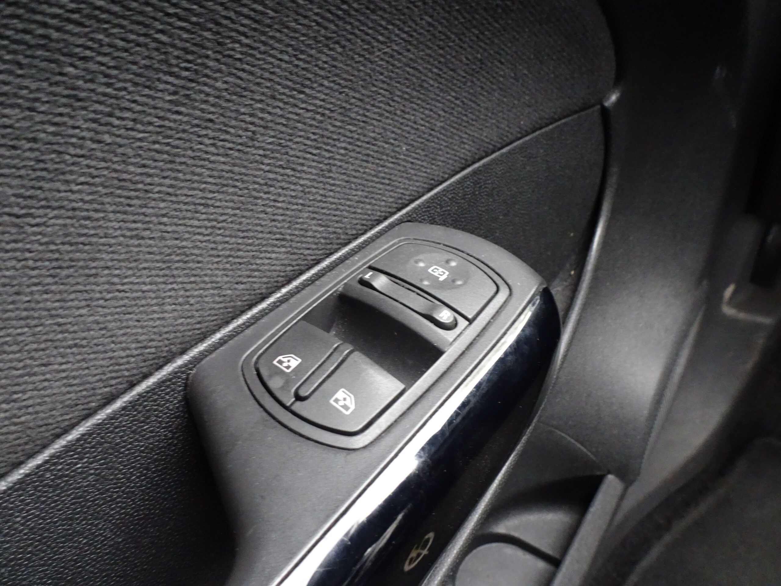 Opel Corsa 1.2 80pk 5DR