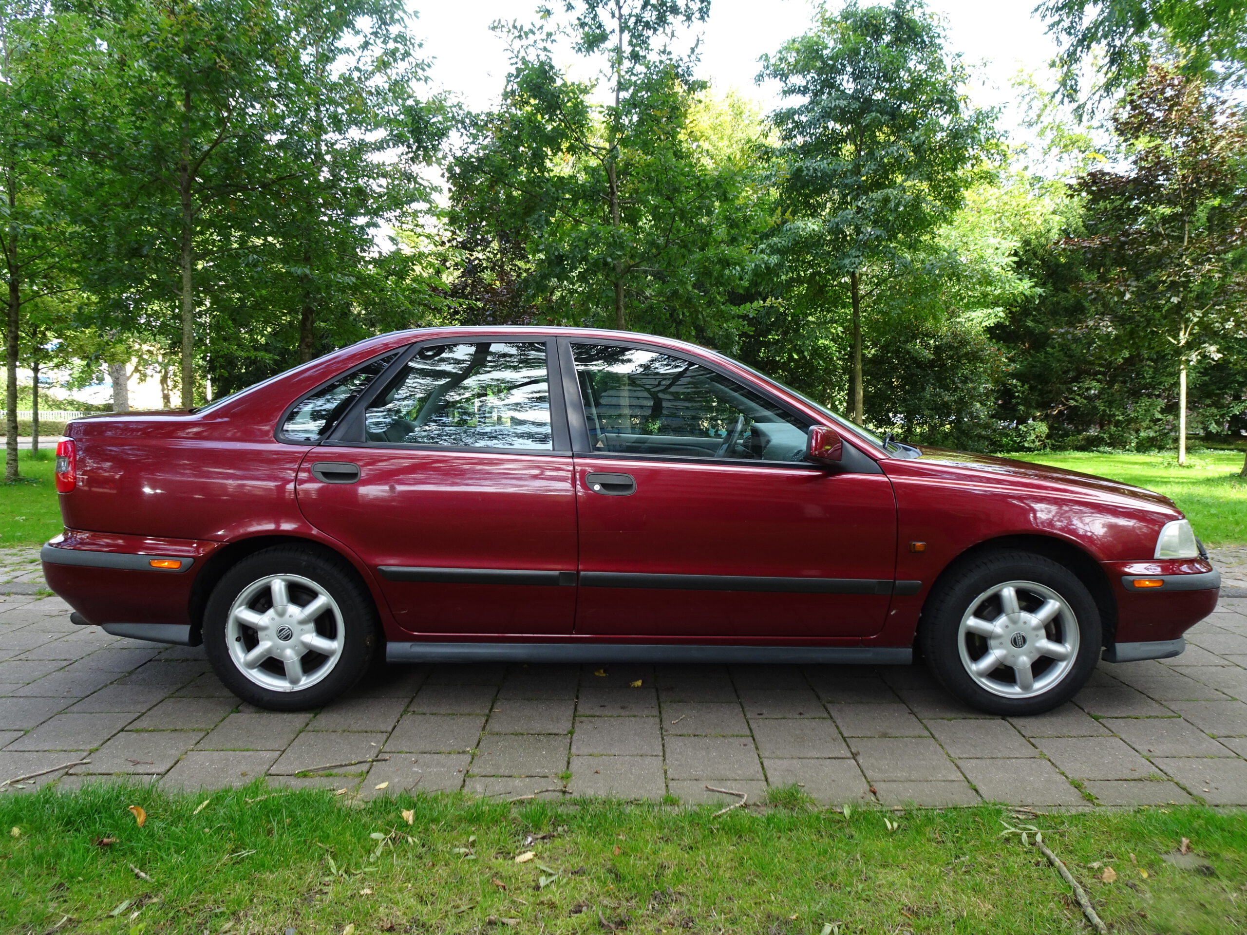 Volvo S40 2.0 Exclusive 137pk 5DR