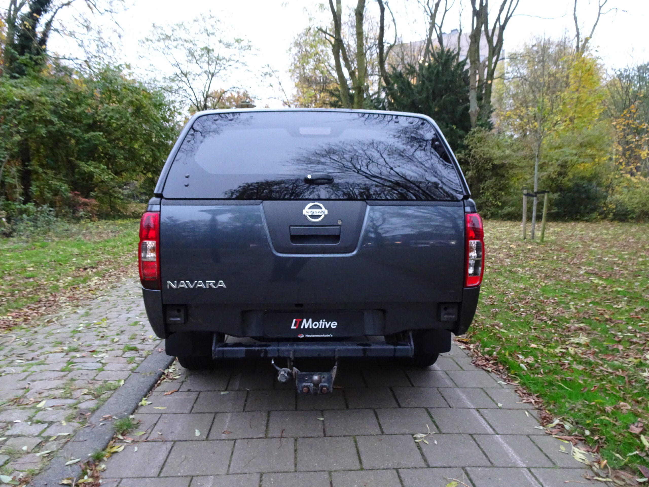Nissan Navara 2.5 AWD 144pk 4DR