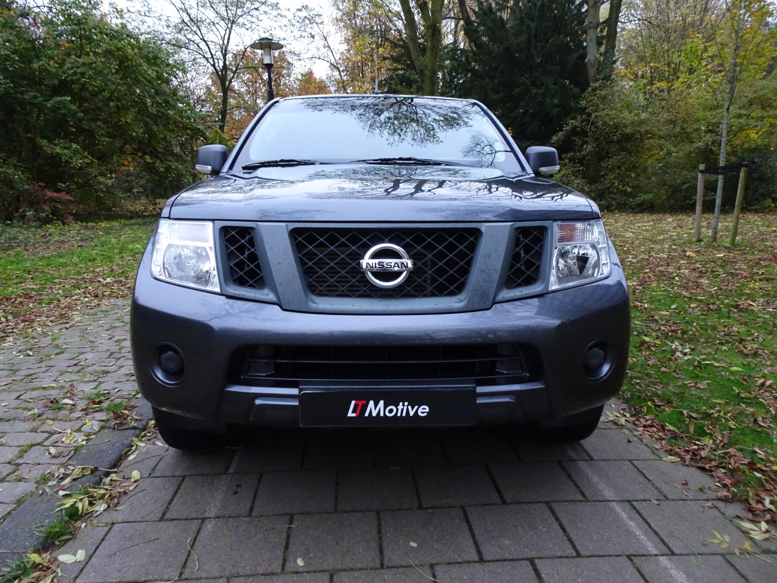 Nissan Navara 2.5 AWD 144pk 4DR