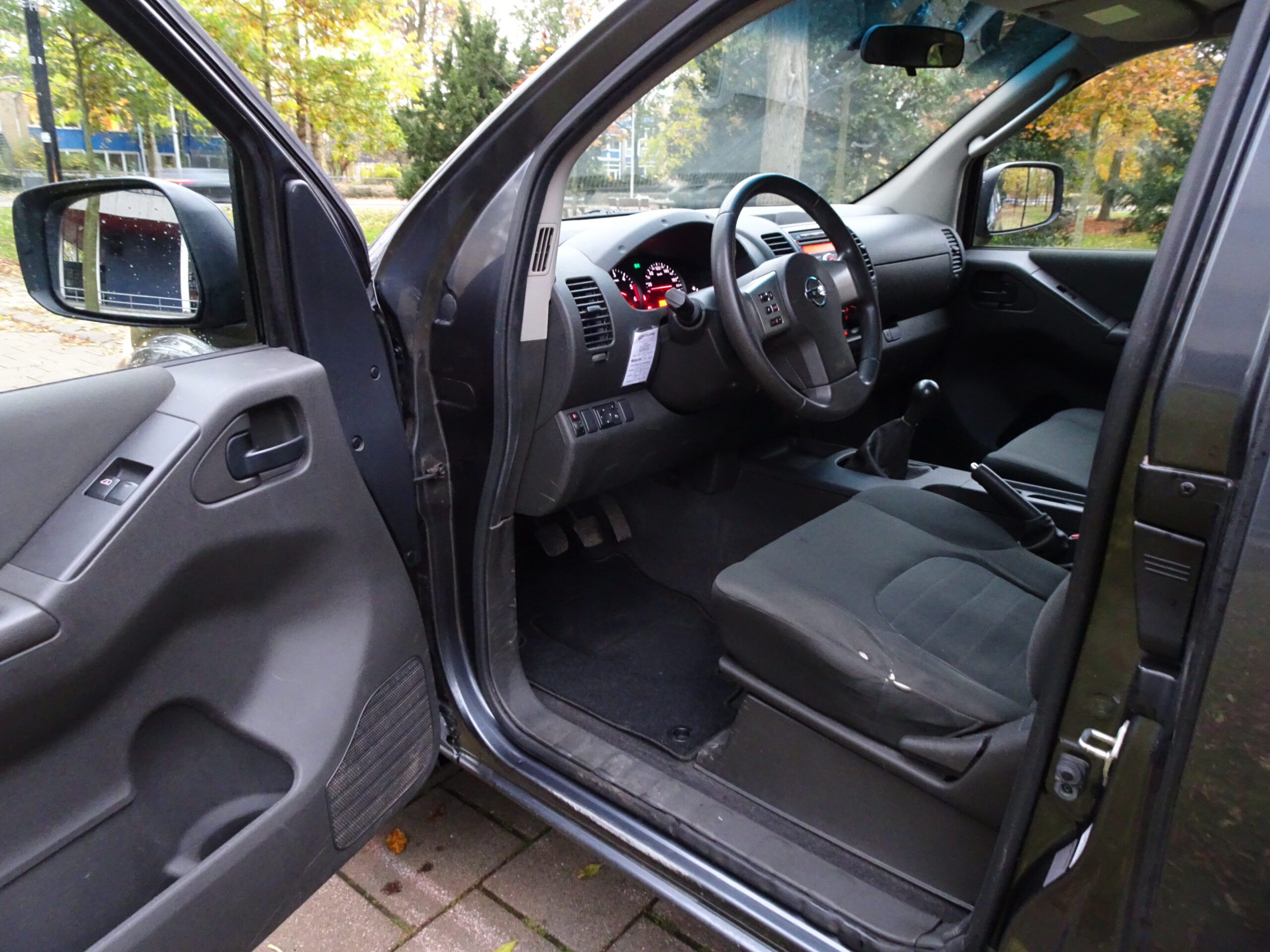 Nissan Navara 2.5 AWD 144pk 4DR