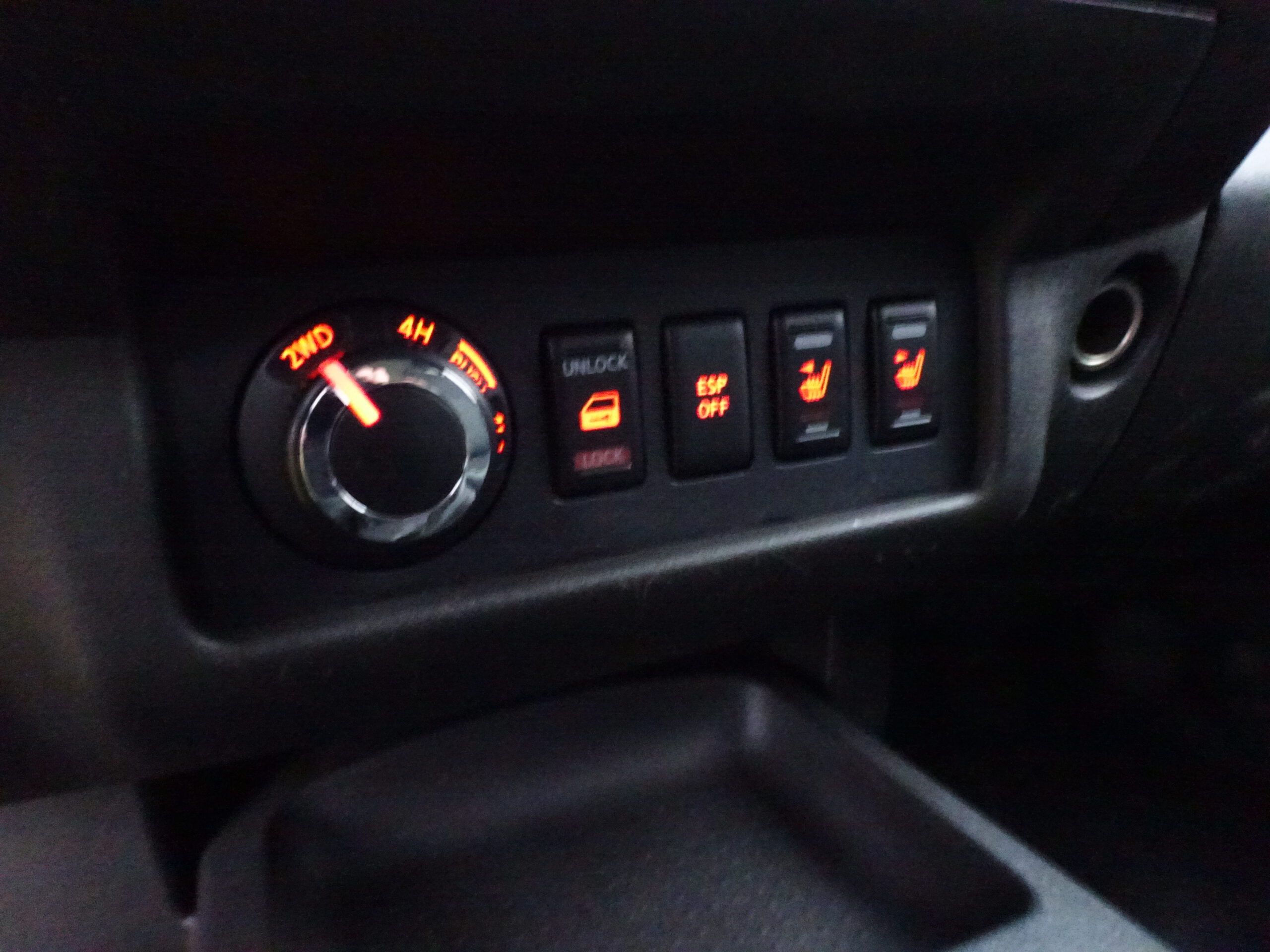 Nissan Navara 2.5 AWD 144pk 4DR