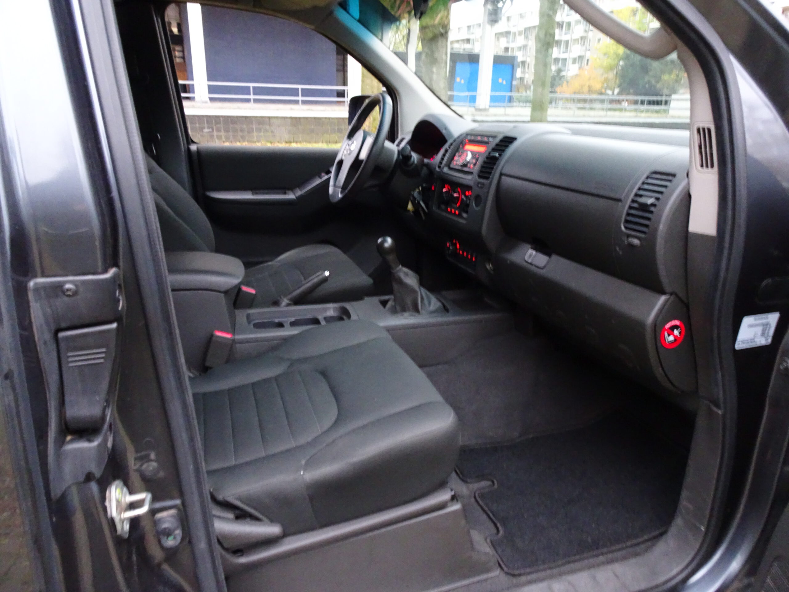 Nissan Navara 2.5 AWD 144pk 4DR