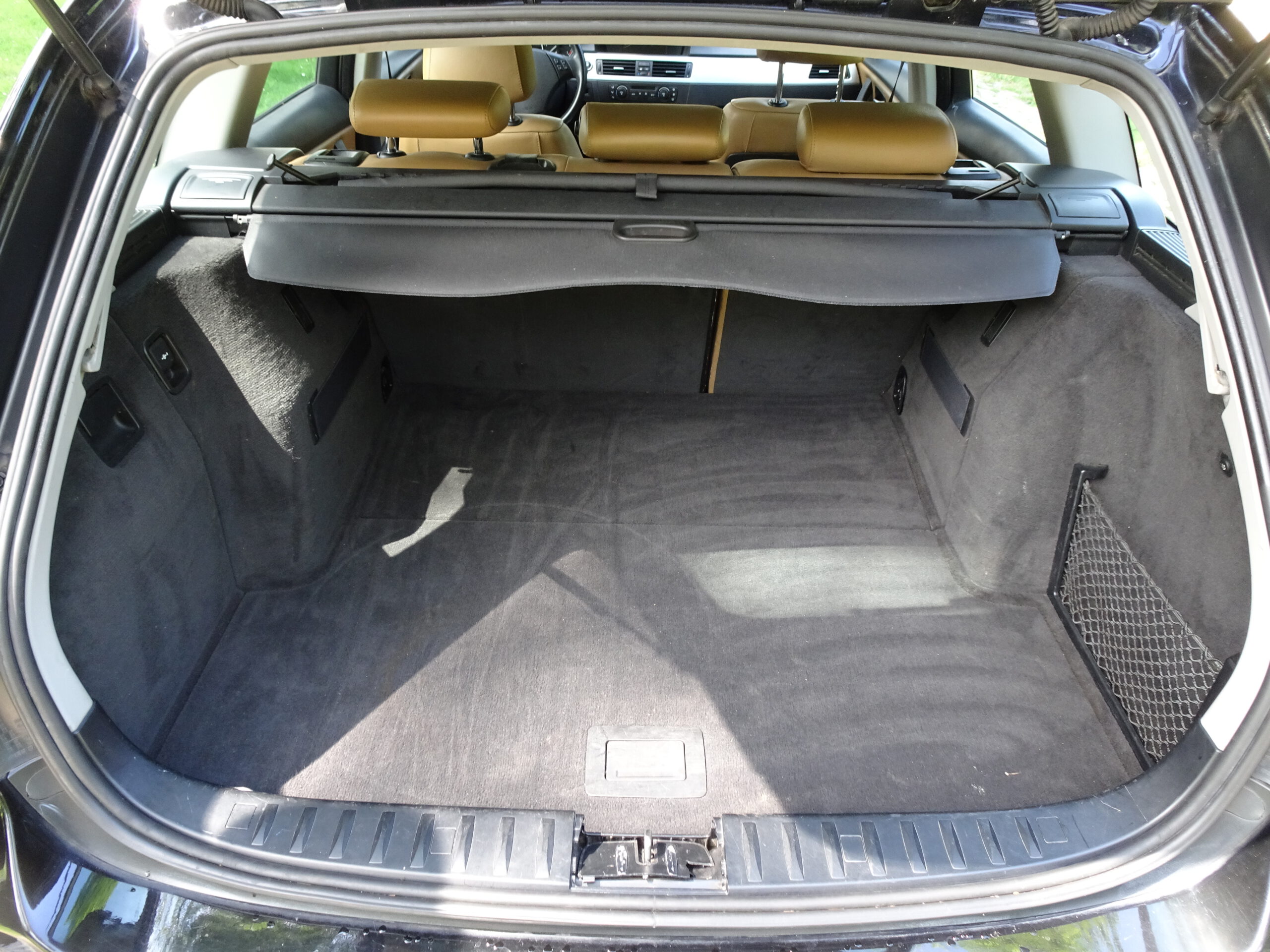 BMW 320i 2.0 150pk 5DR