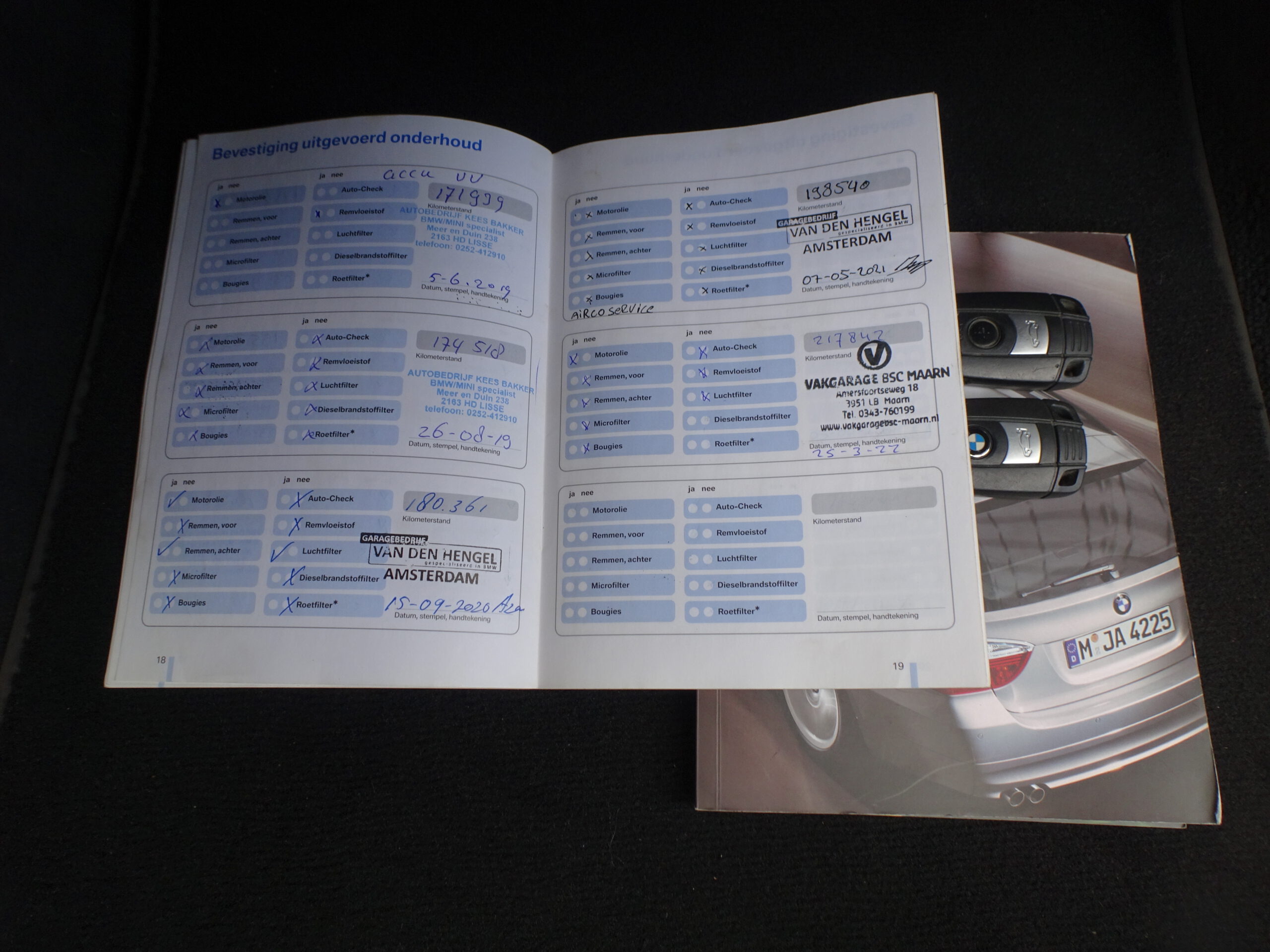 BMW 320i 2.0 150pk 5DR